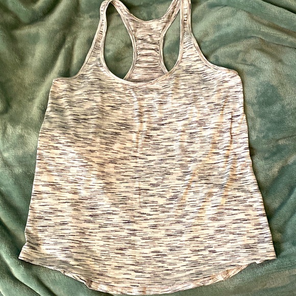 Lululemon Tank - Picture 1 of 7